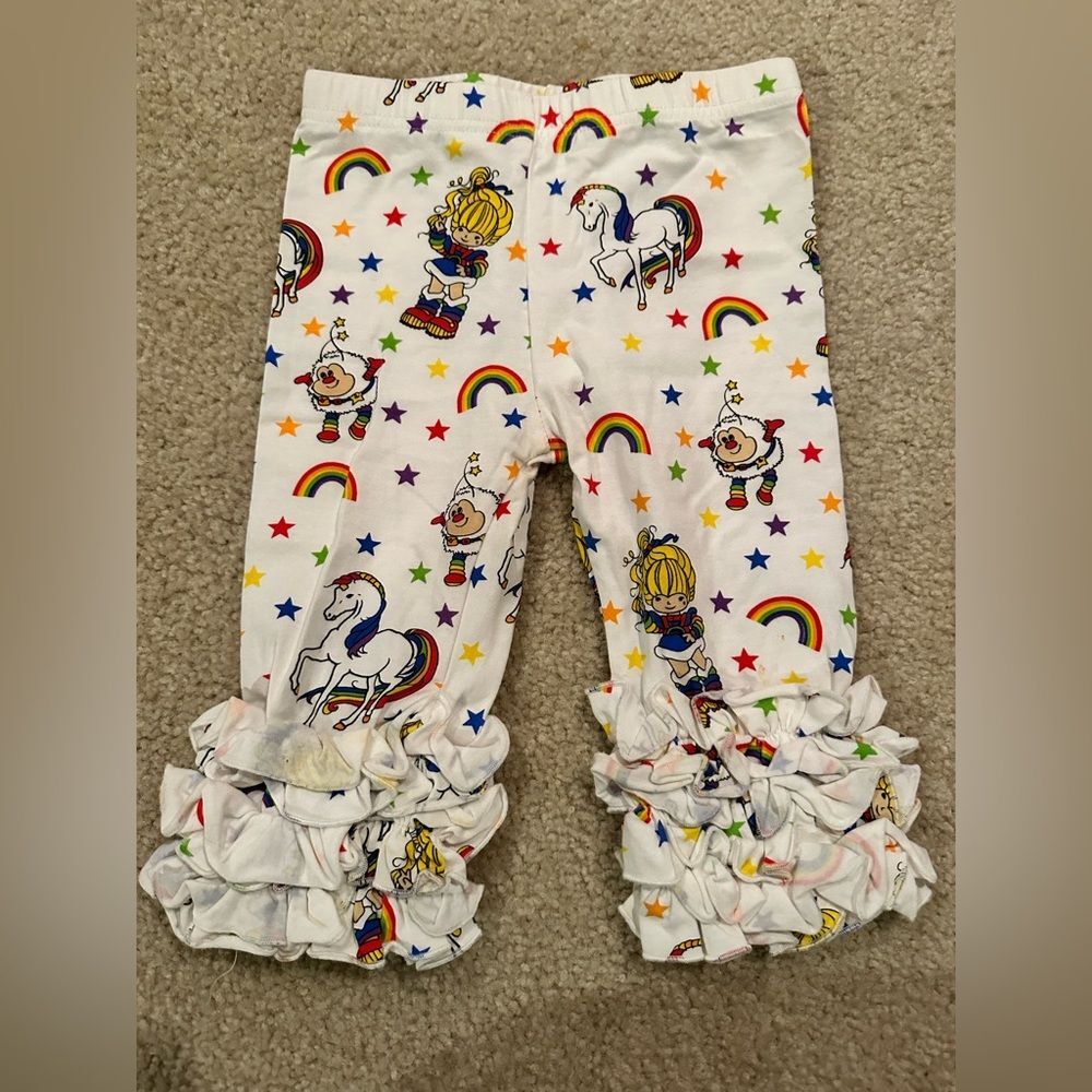 Brand new never washed or worn rainbow bright capris sz 6-7